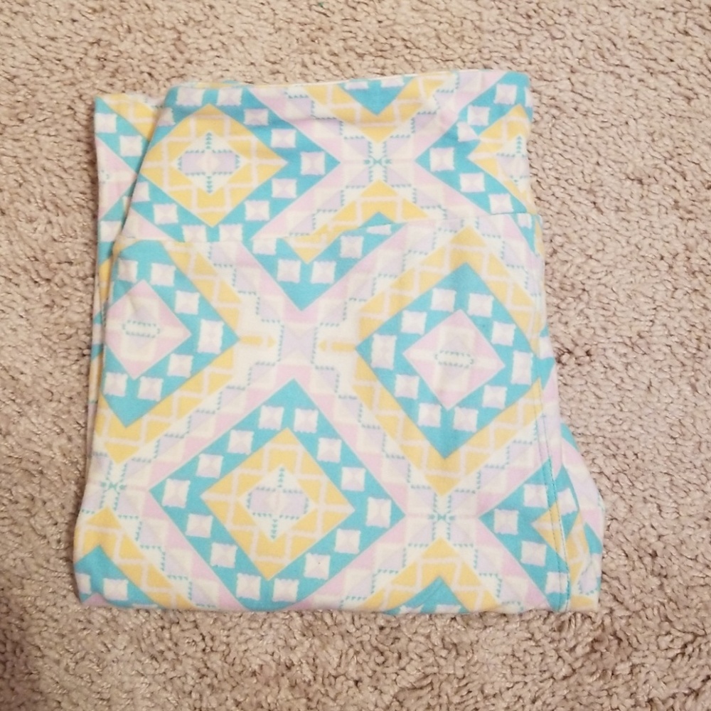 OS Lularoe leggings